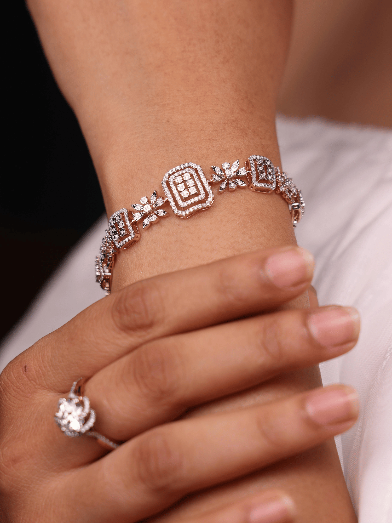 Selina Bangle